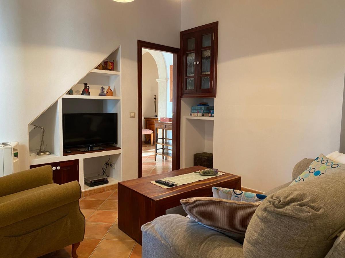 Casa Nuria, En El Centro, Al Lado De La Escalinata Del Calvario 6 Personas * Pollenca